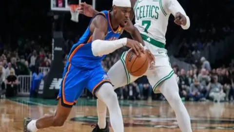 湖人掘金胜场差距05，专家预测未来两周两度对决